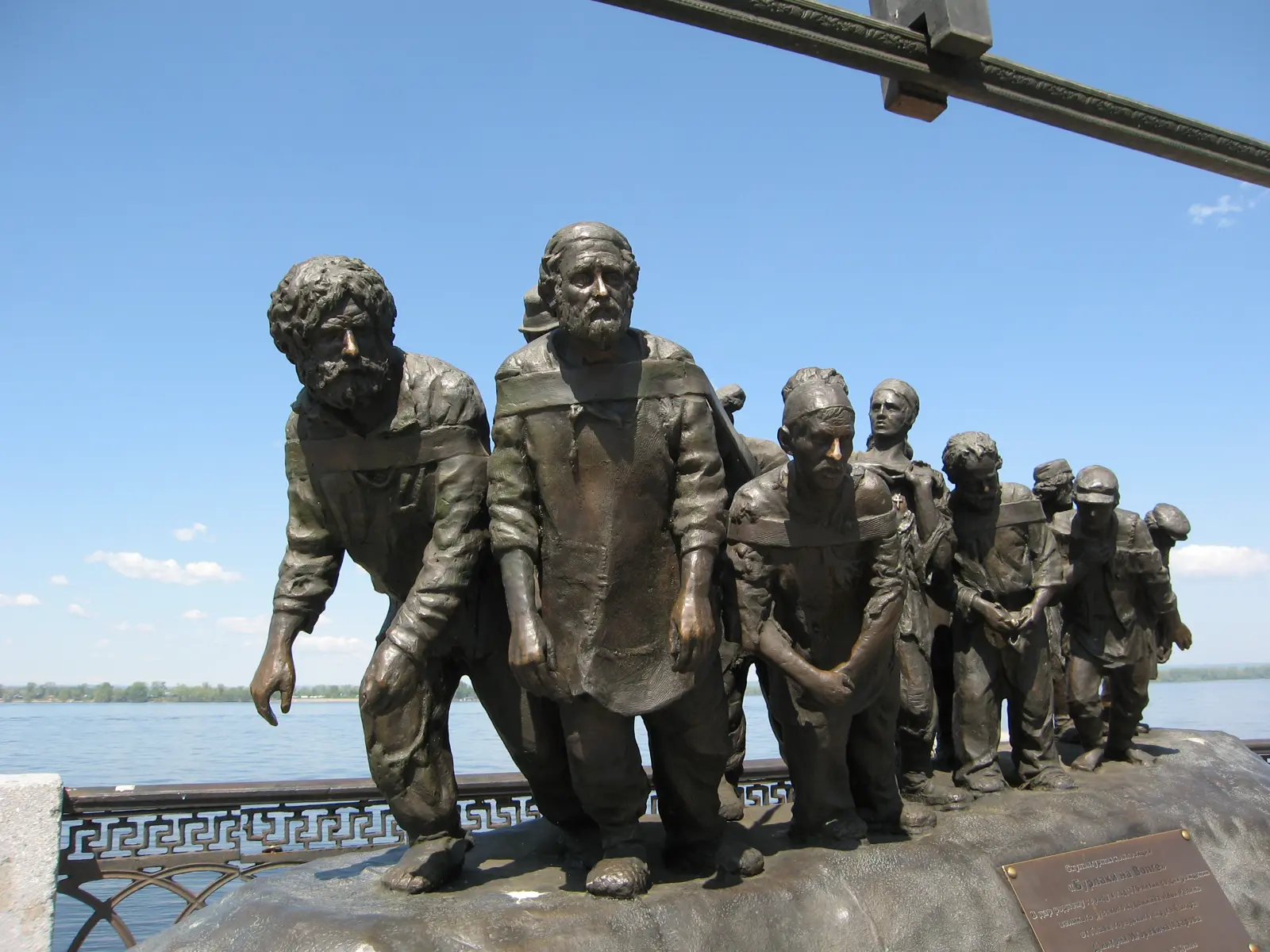 Самарская набережная: 5 километров «волжского гедонизма»
